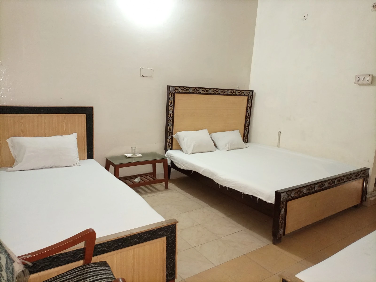 ROOM NO 17