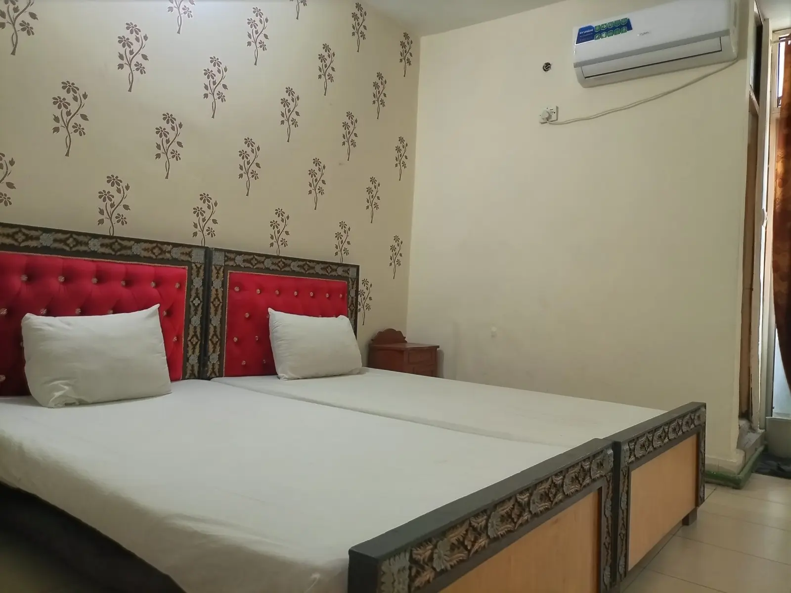 ROOM NO 5